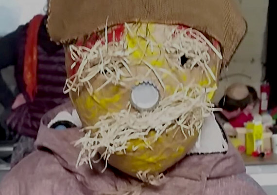 ATELIER DE FABRICATION DE MASQUES